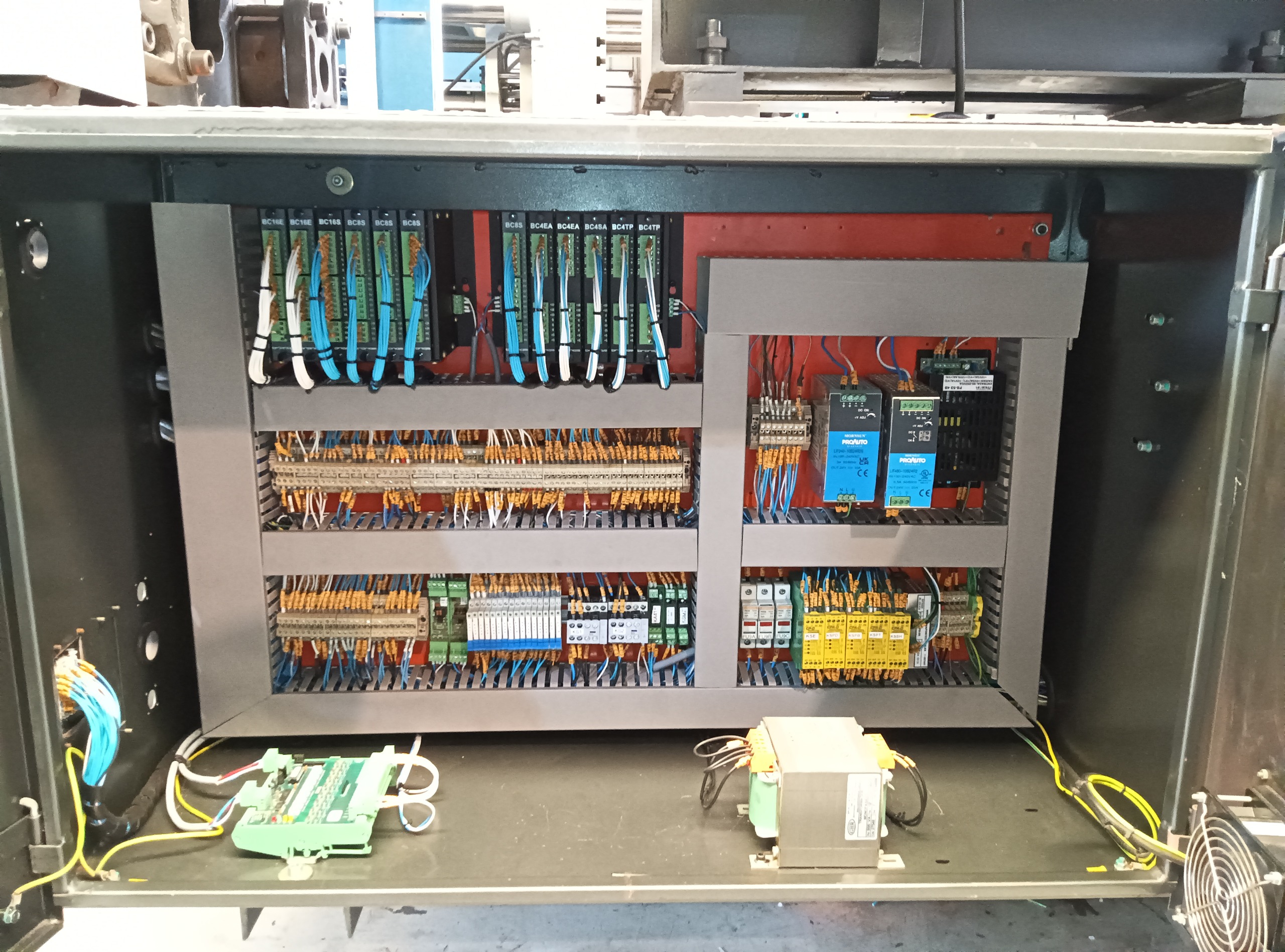 Injetora Diplomat Allpresse 380 ton